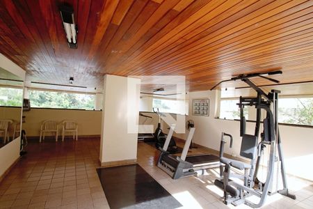 Apartamento à venda com 120m², 2 quartos e 3 vagas Apartamento à venda com 120m², 2 quartos e 3 vagasÁrea comum - Academia