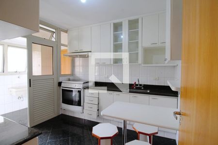 Apartamento à venda com 120m², 2 quartos e 3 vagas Apartamento à venda com 120m², 2 quartos e 3 vagasCozinha