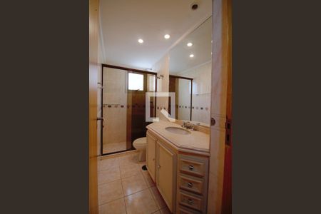 Apartamento à venda com 120m², 2 quartos e 3 vagas Apartamento à venda com 120m², 2 quartos e 3 vagasBanheiro