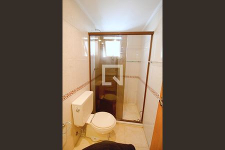 Apartamento à venda com 120m², 2 quartos e 3 vagas Apartamento à venda com 120m², 2 quartos e 3 vagasBanheiro da Suíte 1