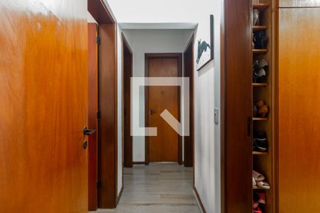 Corredor de apartamento para alugar com 4 quartos, 138m² em Indianópolis, São Paulo