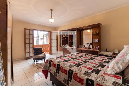 Casa à venda com 253m², 3 quartos e 2 vagasSuíte