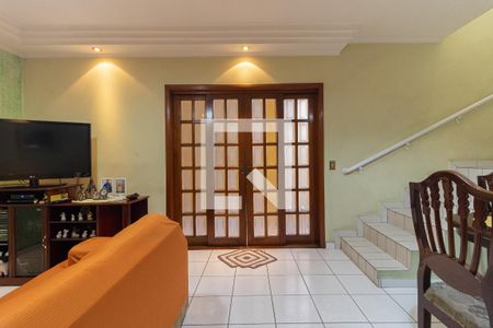 Sala de casa à venda com 3 quartos, 253m² em Vila Arapuã, São Paulo