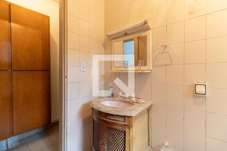 Casa à venda com 253m², 3 quartos e 2 vagasBanheiro 3