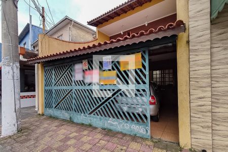 Casa à venda com 253m², 3 quartos e 2 vagasFachada