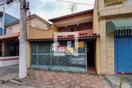 Casa à venda com 253m², 3 quartos e 2 vagasFachada