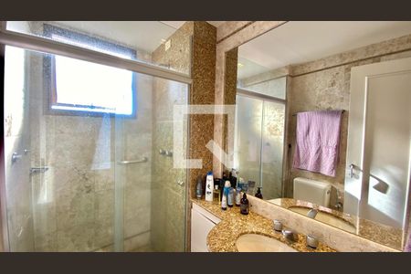 Apartamento à venda com 271m², 3 quartos e 4 vagasBanheiro Suite