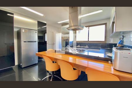 Apartamento à venda com 271m², 3 quartos e 4 vagasCozinha