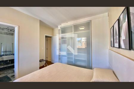 Apartamento à venda com 271m², 3 quartos e 4 vagasQuarto 03 - Suigte