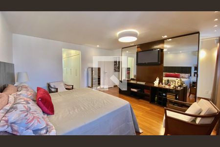 Apartamento à venda com 271m², 3 quartos e 4 vagasQuarto Suite Master