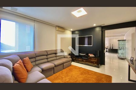 Apartamento à venda com 271m², 3 quartos e 4 vagasSala