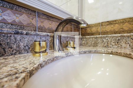 Apartamento para alugar com 522m², 4 quartos e 5 vagasBanheiro Suíte 1