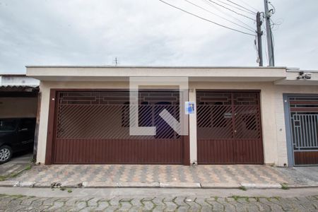 Casa à venda com 120m², 3 quartos e 1 vagaFachada