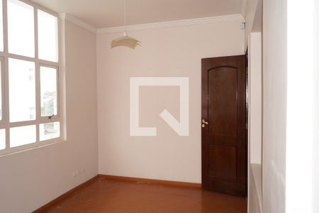 Casa à venda com 810m², 12 quartos e 4 vagas Casa à venda com 810m², 12 quartos e 4 vagasQuarto 6