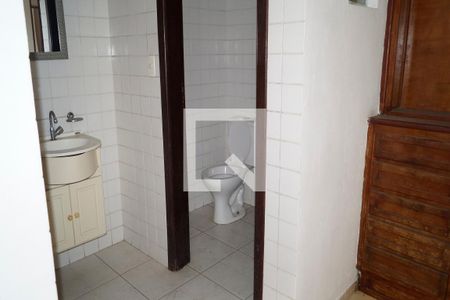 Casa à venda com 810m², 12 quartos e 4 vagas Casa à venda com 810m², 12 quartos e 4 vagasBanheiro social