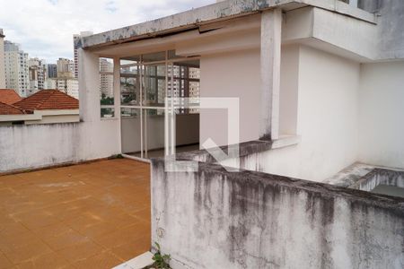 Casa à venda com 810m², 12 quartos e 4 vagas Casa à venda com 810m², 12 quartos e 4 vagasVaranda