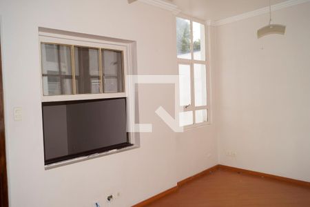 Casa à venda com 810m², 12 quartos e 4 vagas Casa à venda com 810m², 12 quartos e 4 vagasQuarto 6