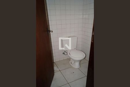 Casa à venda com 810m², 12 quartos e 4 vagas Casa à venda com 810m², 12 quartos e 4 vagasBanheiro social