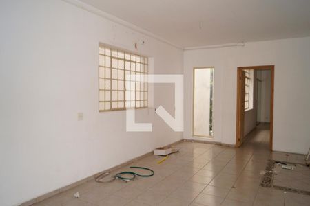 Casa à venda com 810m², 12 quartos e 4 vagas Casa à venda com 810m², 12 quartos e 4 vagasQuarto 10