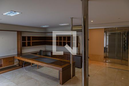 Apartamento à venda com 486m², 2 quartos e 4 vagasEscritório