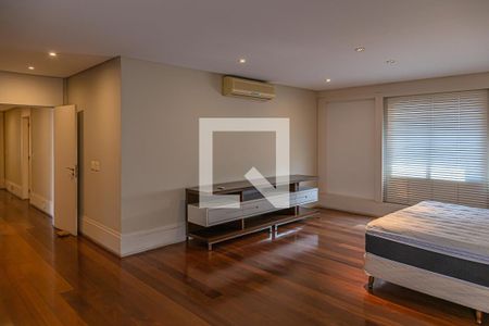 Apartamento à venda com 486m², 2 quartos e 4 vagasQuarto 2 - Suíte 2