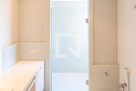 Apartamento à venda com 486m², 2 quartos e 4 vagasBanheiro da Suíte 1