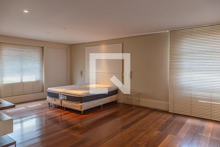 Apartamento à venda com 486m², 2 quartos e 4 vagasQuarto 2 - Suíte 2