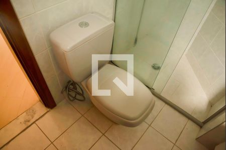 Apartamento à venda com 220m², 3 quartos e 3 vagas Apartamento à venda com 220m², 3 quartos e 3 vagasBanheiro da Suíte 2