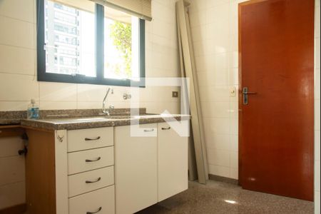 Apartamento à venda com 220m², 3 quartos e 3 vagasCozinha 2 (2° Piso)