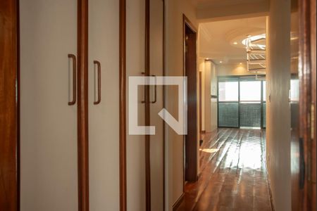 Apartamento à venda com 220m², 3 quartos e 3 vagasCorredor