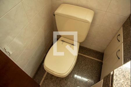 Apartamento à venda com 220m², 3 quartos e 3 vagasBanheiro Social