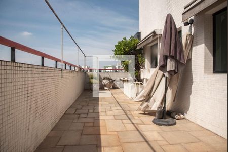 Apartamento à venda com 220m², 3 quartos e 3 vagasTerraço/Cobertura