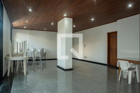 Apartamento à venda com 220m², 3 quartos e 3 vagasÁrea comum - Salão de festas