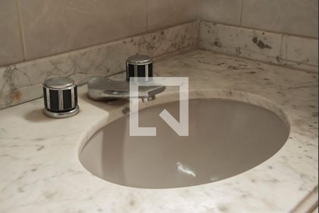 Apartamento à venda com 220m², 3 quartos e 3 vagasBanheiro da Suíte 2