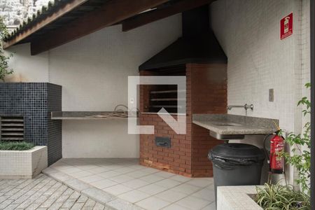 Apartamento à venda com 220m², 3 quartos e 3 vagasÁrea comum - Churrasqueira