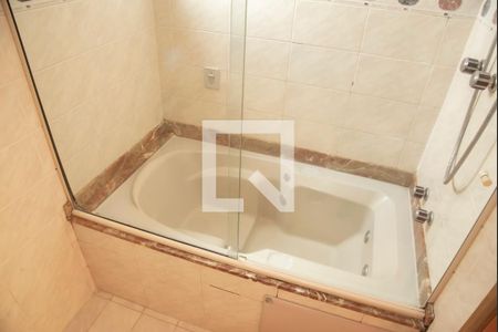 Apartamento à venda com 220m², 3 quartos e 3 vagasBanheiro da Suíte 3