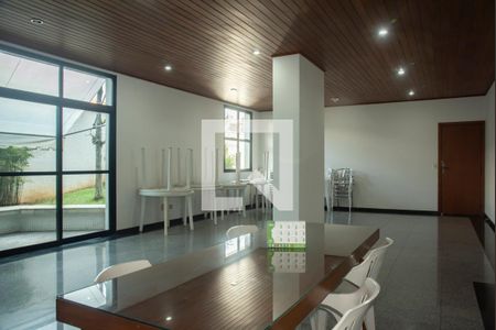 Apartamento à venda com 220m², 3 quartos e 3 vagasÁrea comum - Salão de festas