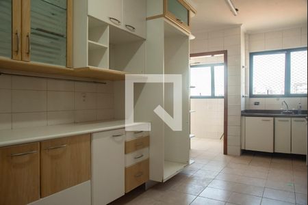 Apartamento à venda com 220m², 3 quartos e 3 vagasCozinha 1