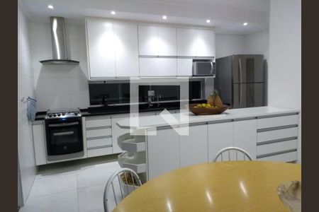 Casa à venda com 234m², 3 quartos e 2 vagas