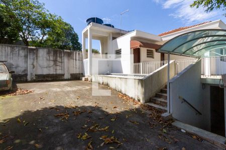 Casa para alugar com 45m², 1 quarto e 1 vaga Casa para alugar com 45m², 1 quarto e 1 vagaGaragem