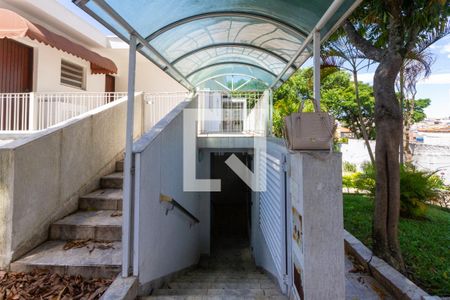 Casa para alugar com 45m², 1 quarto e 1 vaga Casa para alugar com 45m², 1 quarto e 1 vagaFachada