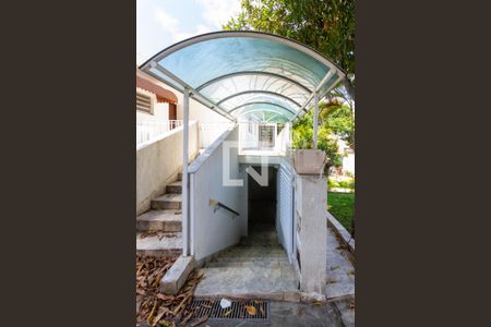 Casa para alugar com 45m², 1 quarto e 1 vaga Casa para alugar com 45m², 1 quarto e 1 vagaFachada