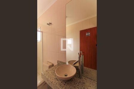 Casa à venda com 215m², 3 quartos e 6 vagasBanheiro