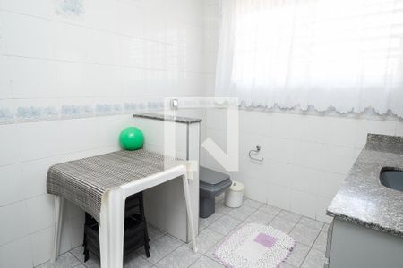 Casa à venda com 234m², 3 quartos e 5 vagasBanheiro 2