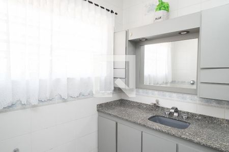 Casa à venda com 234m², 3 quartos e 5 vagasBanheiro 2