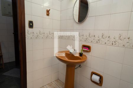 Casa à venda com 234m², 3 quartos e 5 vagasBanheiro 1