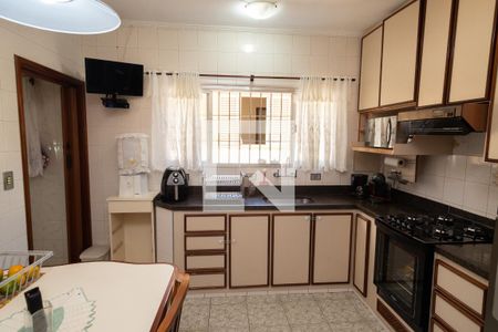 Casa à venda com 234m², 3 quartos e 5 vagasCozinha 