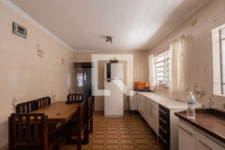 Casa à venda com 300m², 4 quartos e 2 vagas Casa à venda com 300m², 4 quartos e 2 vagasCozinha