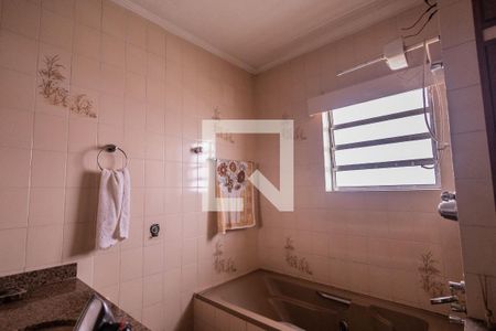 Banheiro Social de casa à venda com 4 quartos, 300m² em Vila Carrão, São Paulo