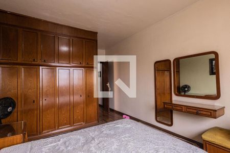Casa à venda com 300m², 4 quartos e 2 vagas Casa à venda com 300m², 4 quartos e 2 vagasSuite